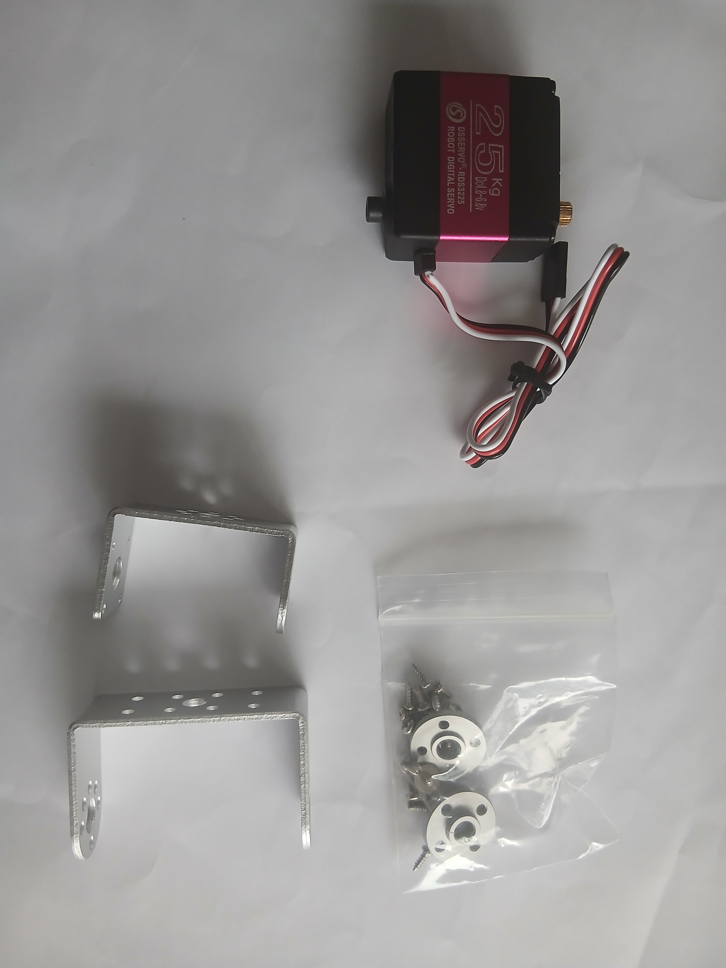 DSSERVO RDS3225 25kg with metal bracket